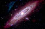 La galaxie d'Andromède (M31). © Rayons X : Nasa/CXO/UMass/Z. Li et Q.D. Wang, ESA/XMM-Newton ; Infrarouge : Nasa/JPL-Caltech/WISE, Spitzer, Nasa/JPL-Caltech/K. Gordon (U. Az), ESA/Herschel, ESA/Planck, Nasa/Iras, Nasa/Cobe ; Radio : NSF/GBT/WSRT/IRAM/C. Clark (STScI); Ultraviolet : Nasa/JPL-Caltech/Galex ; visible : Andromède, Inattendu © Marcel Drechsler, Xavier Strottner, Yann Sainty &amp; J. Sahner, T. Kottary. Traitement d'images composites : L. Frattare, K. Arcand, J.Major